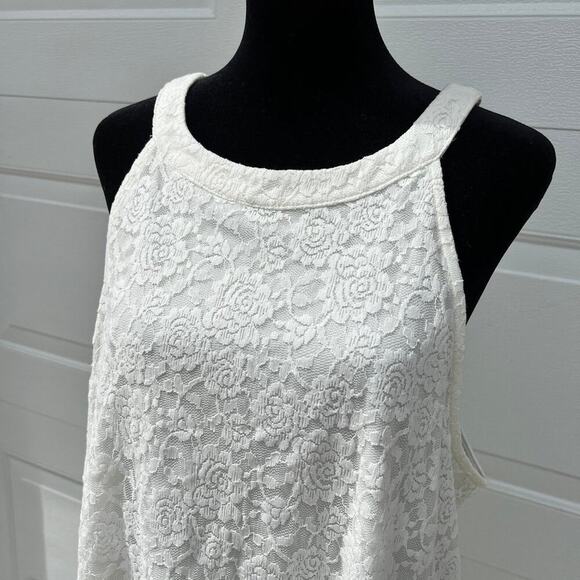 TORRID 1 ( 1X 14-16) lace halter neck, sleeveless top, off white - Picture 2 of 10